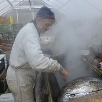 Dampkjelen til Finn varma av propan